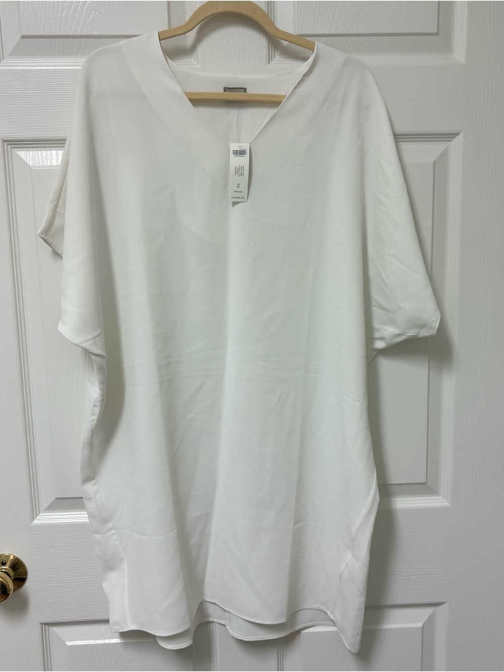 Chico's White V-Neck Tunic Top Size 2 (Chico’s sizing)